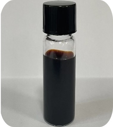 生物陶瓷粉末产品,白色粉末状材料装在透明容器中,颗粒细腻均匀,体现精密制造工艺